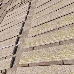 濮阳 黄金麻花岗岩光面楼梯踏步