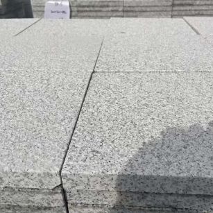 濮阳 白麻花岗岩石材推荐 荔枝面地铺石