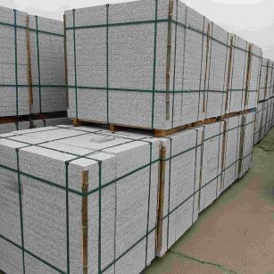 濮阳 白麻花岗岩石材荔枝面地铺石（300*600*50）