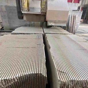 濮阳 车间生产日常，黄金麻白麻花岗岩