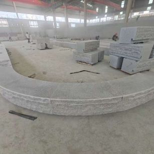 濮阳 芝麻白异形坐凳，自然面光面弧形加工