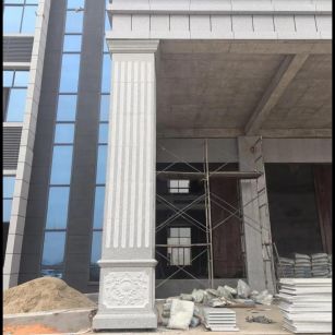 濮阳 芝麻白光面花岗岩门楼大柱（罗马柱）配雕花底座