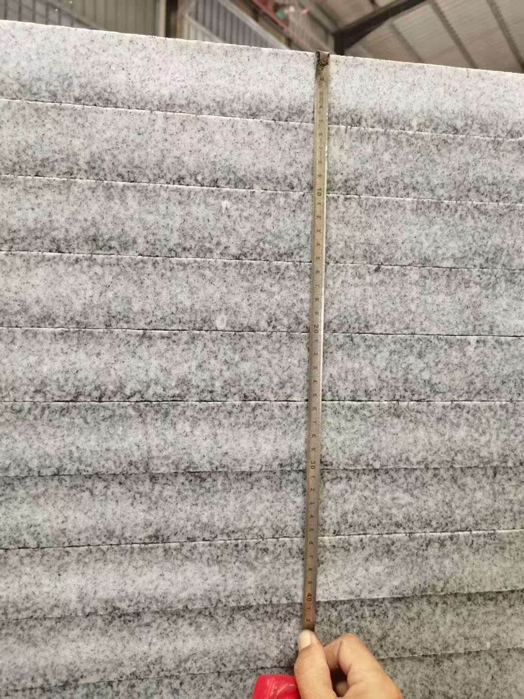 濮阳 芝麻白火烧成品厚薄均匀，B料价格接近A料质量