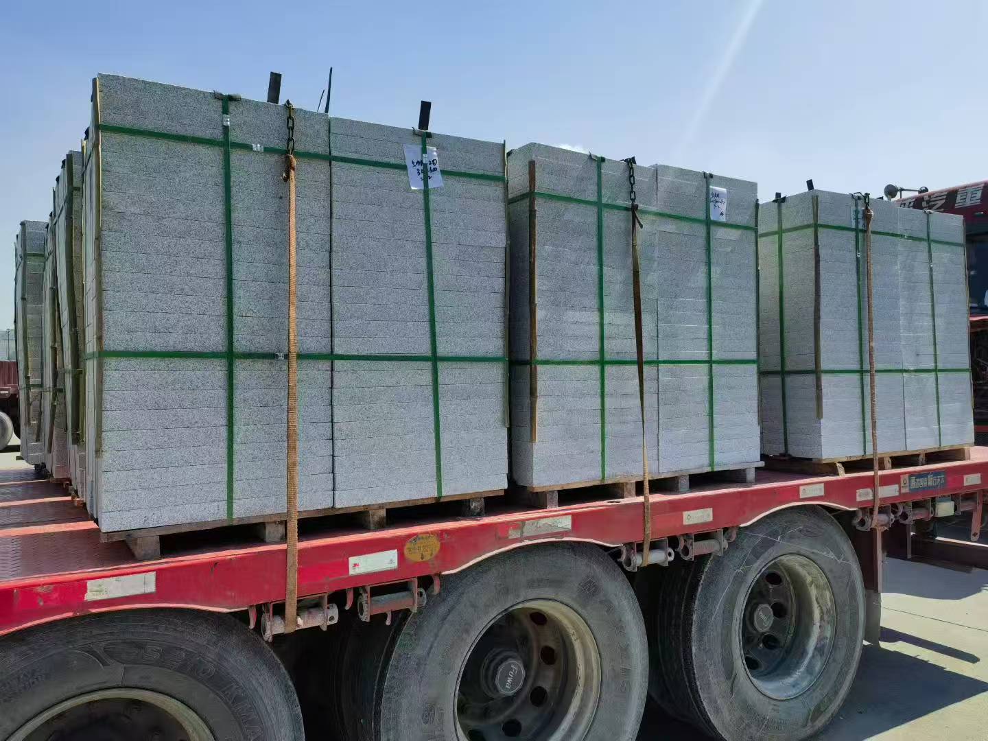 濮阳芝麻白花岗岩出货日常地铺石