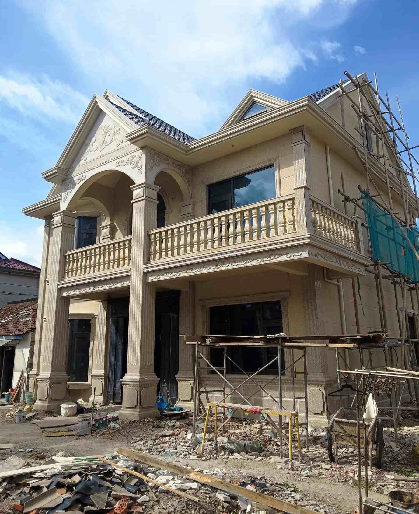 濮阳 黄金麻花岗岩石材私人别墅雕花门楼柱阳台栏杆