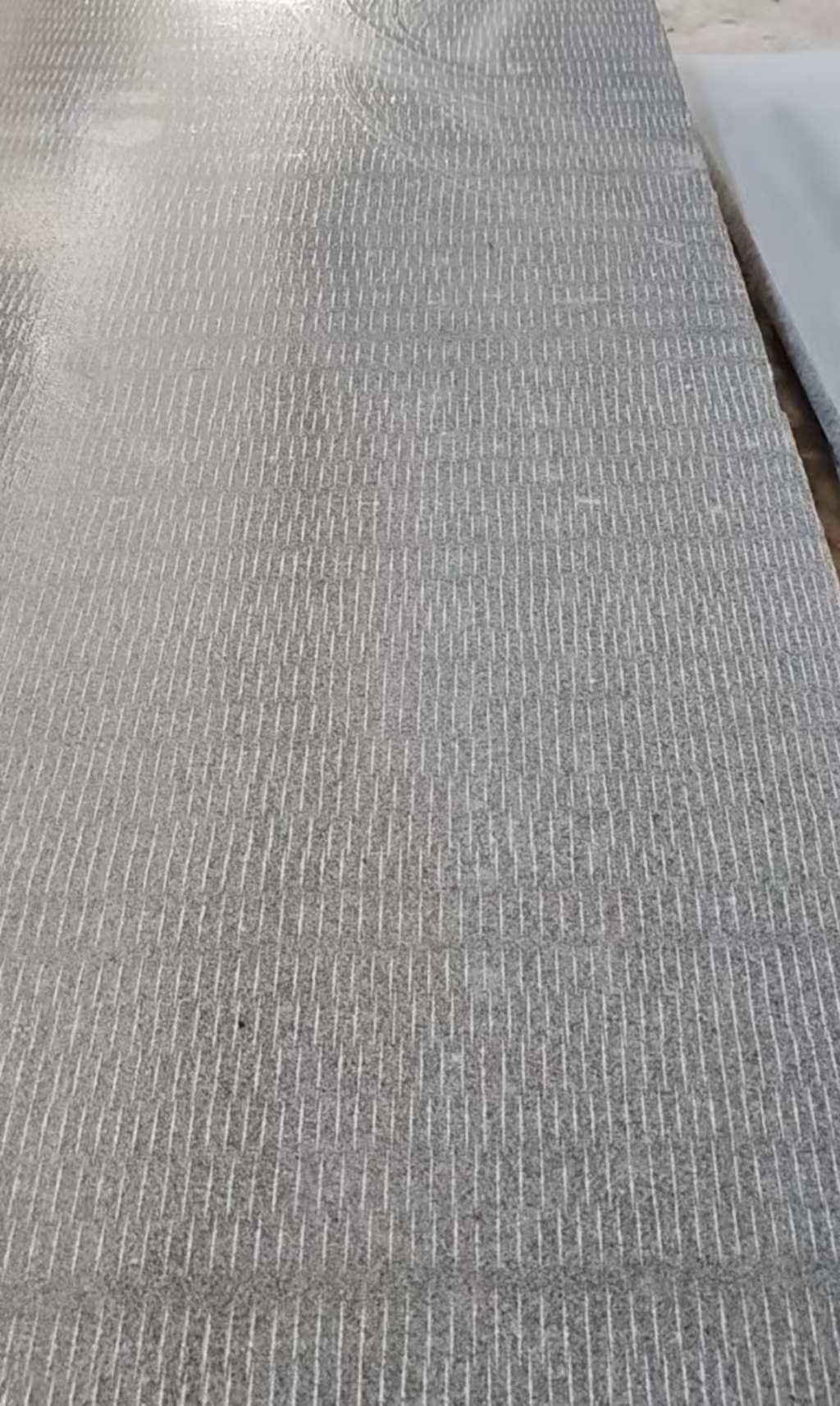 濮阳 芝麻灰花岗岩斧剁面，刀斩面