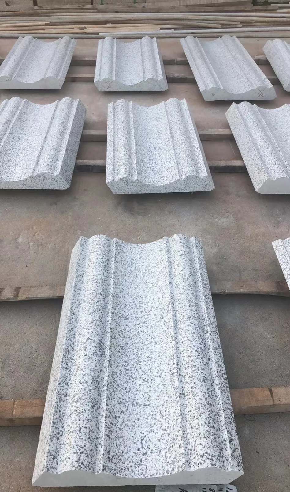 濮阳 白麻花岗岩光面别墅线条