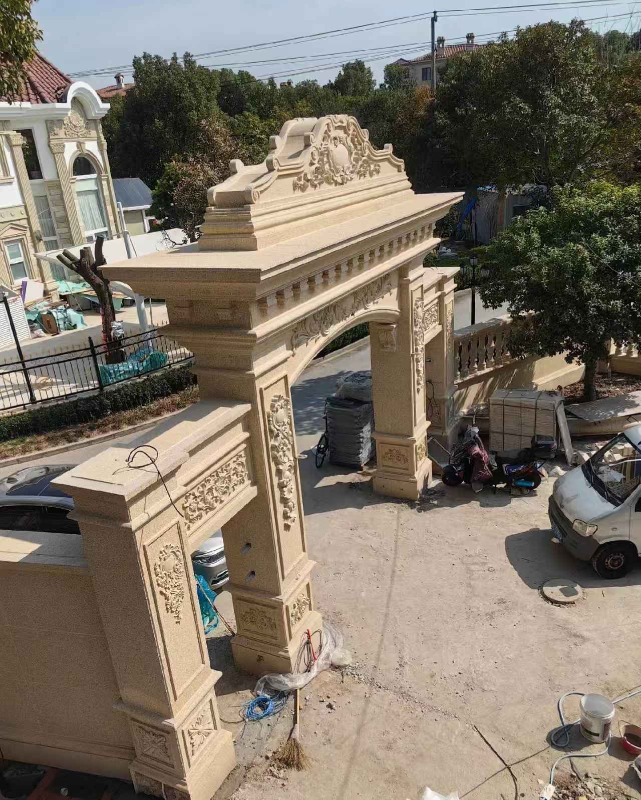 濮阳 黄金麻荔枝面花岗岩别墅门楼