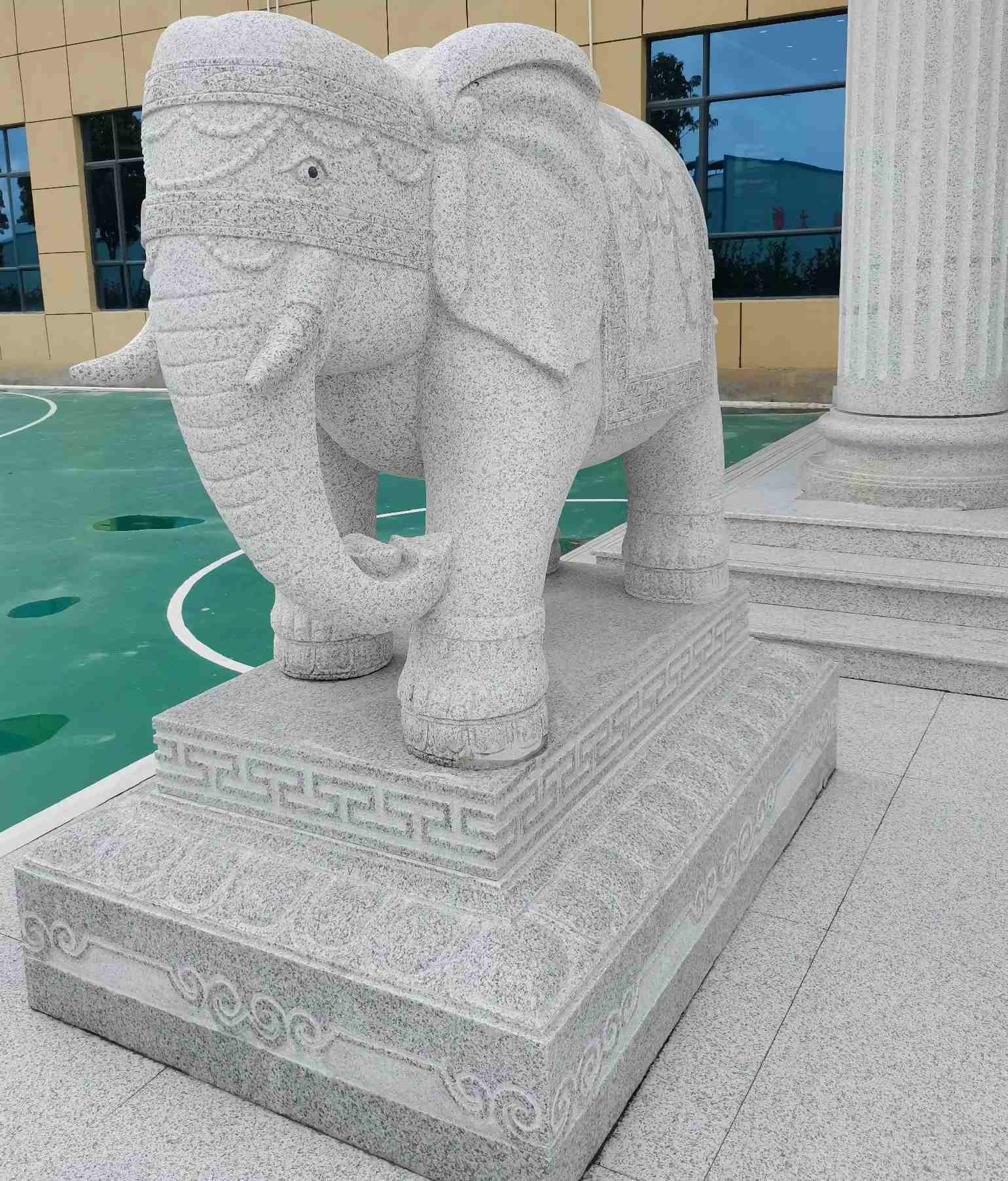 濮阳 白麻花岗岩动物异形石雕-大象