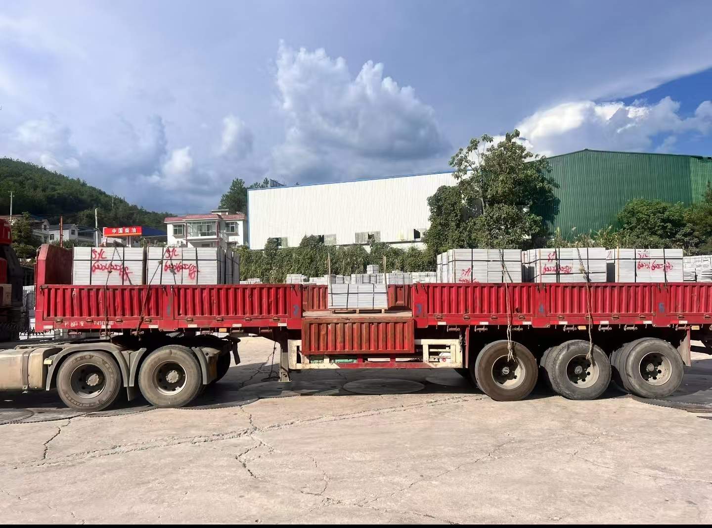 濮阳 芝麻灰花岗岩地铺石出货日常