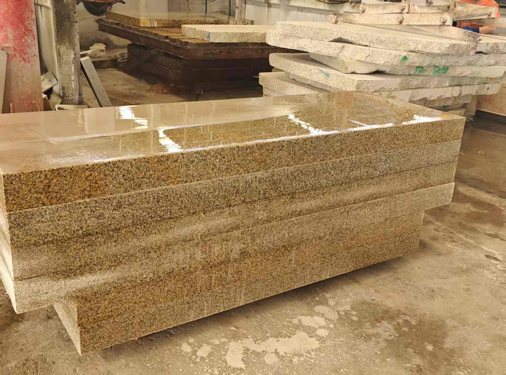 濮阳 黄金麻栏杆料半成品加工中