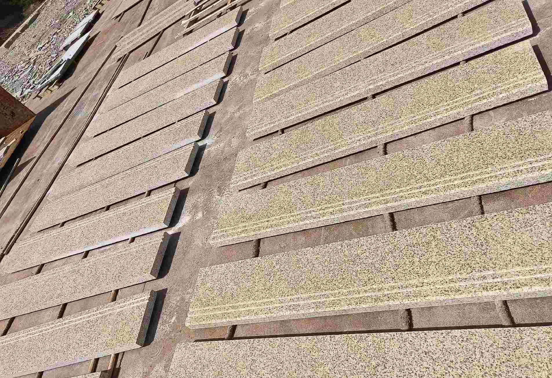 濮阳 黄金麻花岗岩光面楼梯踏步