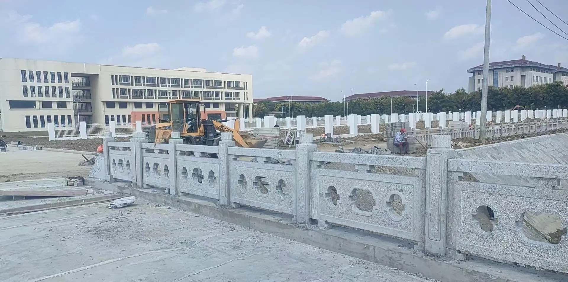 濮阳 白麻花岗岩荔枝面河道栏杆