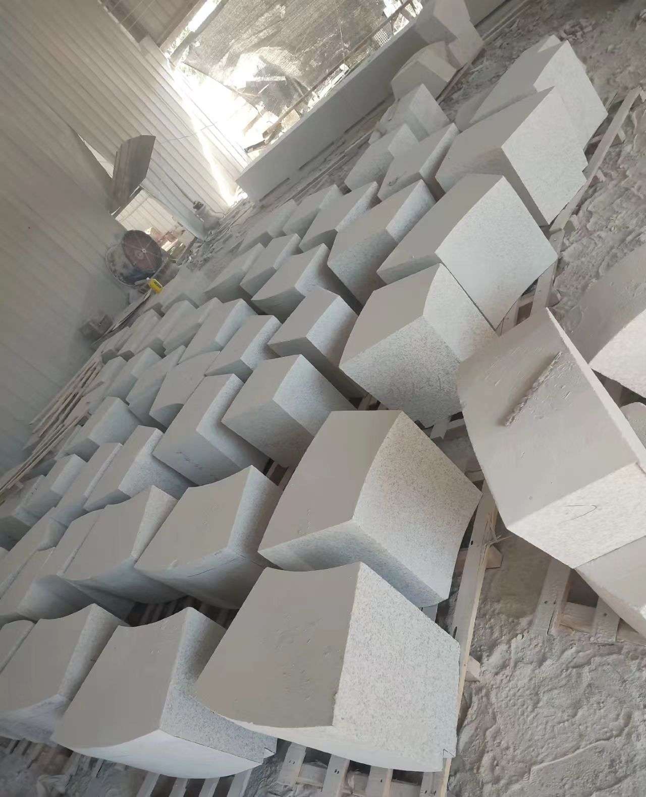 濮阳 白麻花岗岩异形坐凳